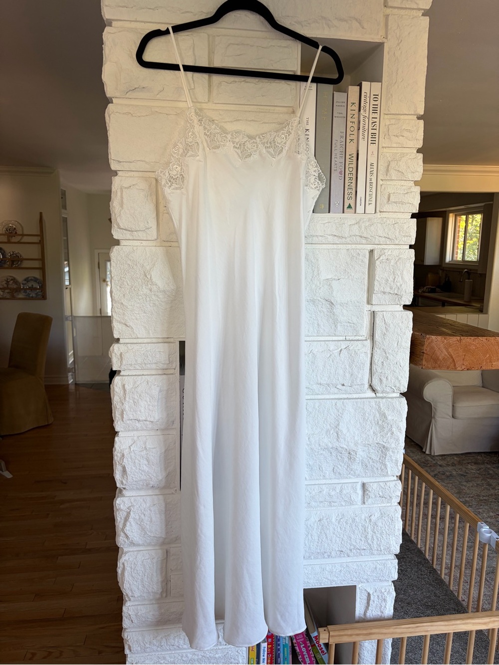 Eileen West Santorini Satin Gown White Size Medium - Picture 5 of 13